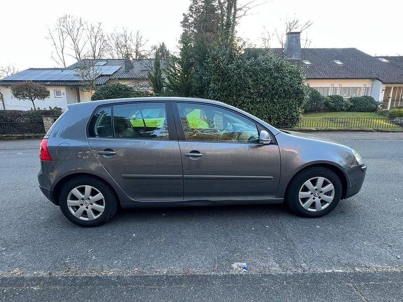 Gebraucht VW Golf VI Highline 140 PS (102 kW) 2009 Grau Kleinwagen