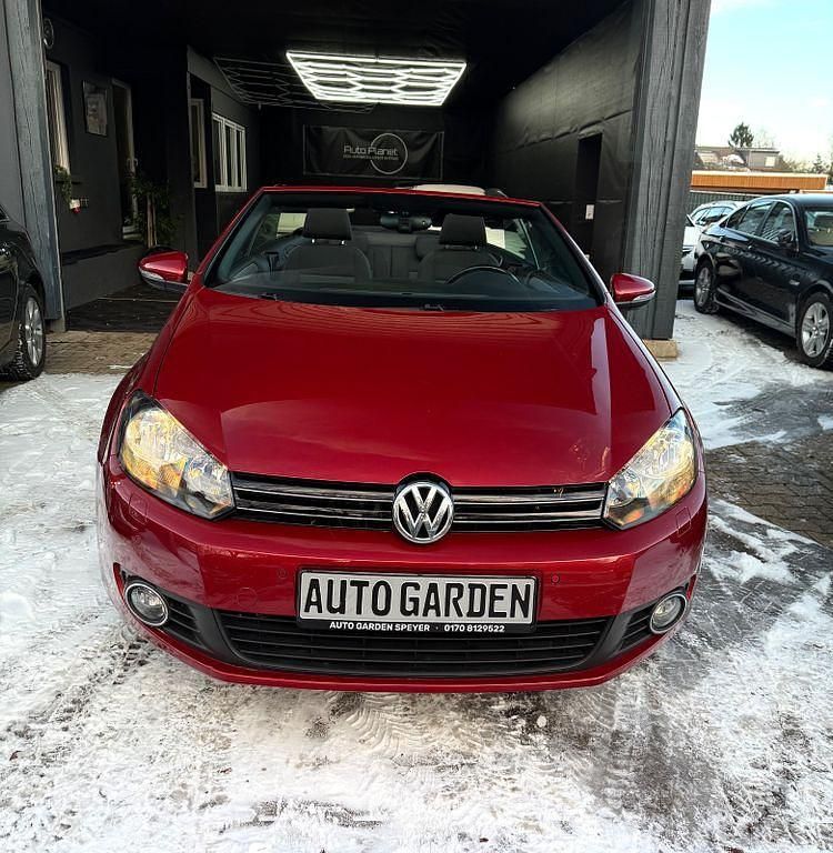 Gebraucht VW Golf Cabriolet Basis 105 PS (77 kW) 2012 Sunset red metallic Cabrio