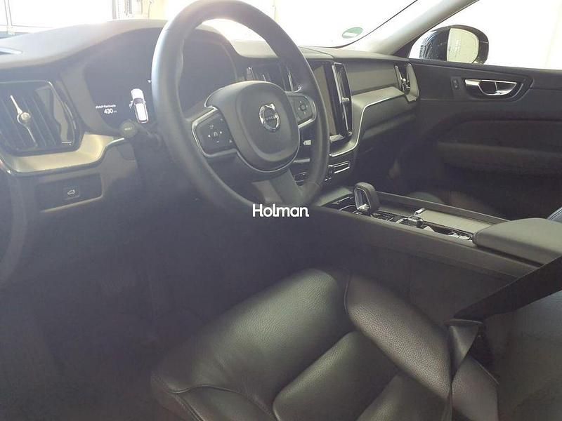 Gebraucht Volvo XC60 Core 197 PS (144 kW) 2023 Schwarz SUV