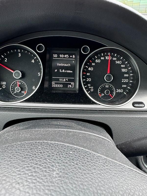 Blau Gebraucht 2011 VW Passat Kombi | 4.900 € (Fairer Preis) - Bild 1/1