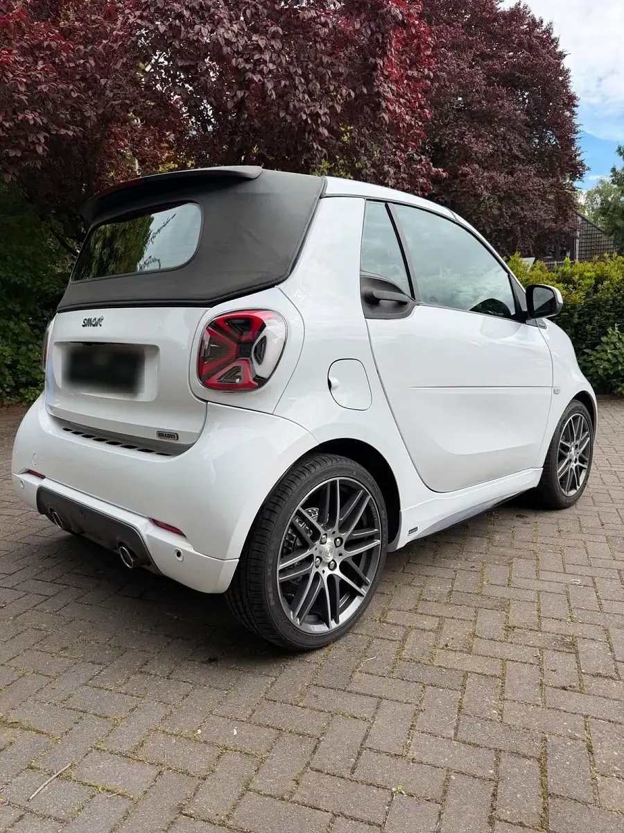 Gebraucht Smart ForTwo Cabrio Brabus Xclusive 109 PS (80 kW) 2016 Weiß Cabrio