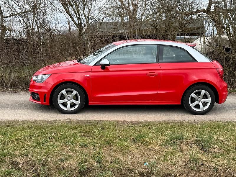 Gebraucht Audi A1 S-Line 85 PS (62 kW) 2013 Rot Kleinwagen