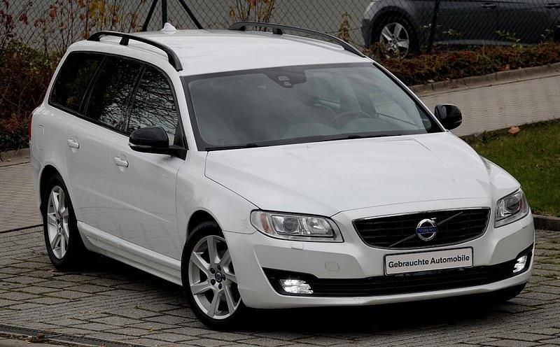 Gebraucht Volvo V70 181 PS (133 kW) 2015 Weiß Kombi