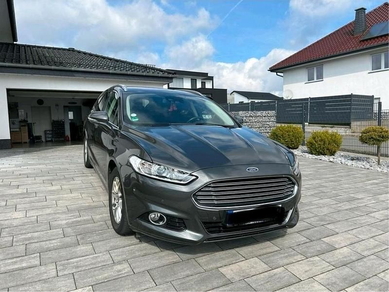 Gebraucht Ford Mondeo Titanium 150 PS (110 kW) 2015 Grau Kombi
