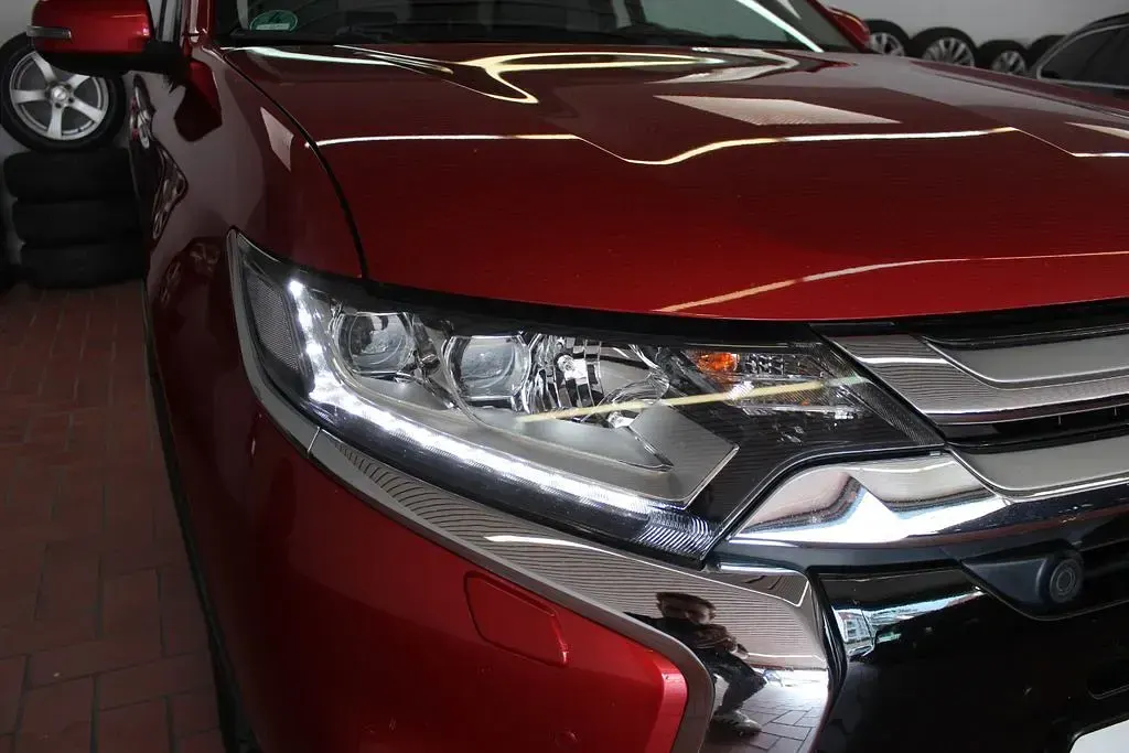 Gebraucht Mitsubishi Outlander Top 150 PS (110 kW) 2016 Karminrot (m) SUV