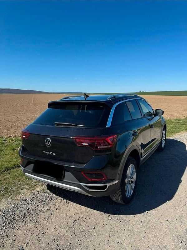 Second-hand VW T-Roc 110 CP (80 kW) 2023 Negru SUV