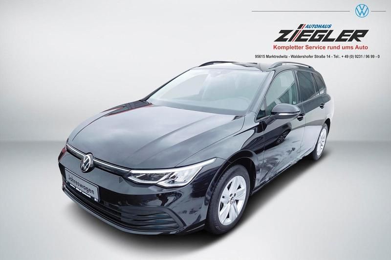 Gebraucht VW Golf VIII Comfortline 116 PS (85 kW) 2022 Deep black perleffekt (metallic) Kombi