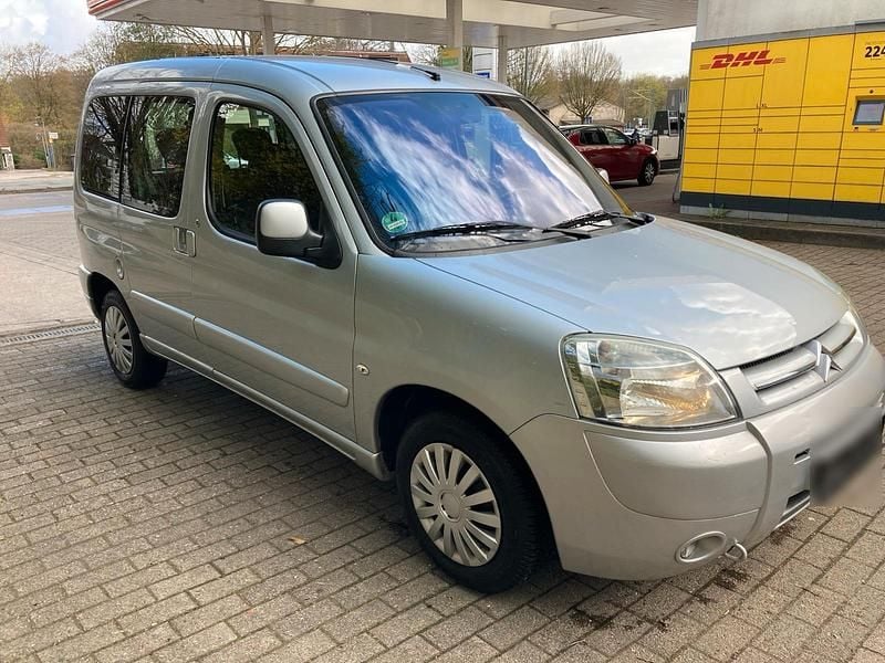 Gebraucht Citroën Berlingo 75 PS (55 kW) 2006 Silber Van / Kleinbus