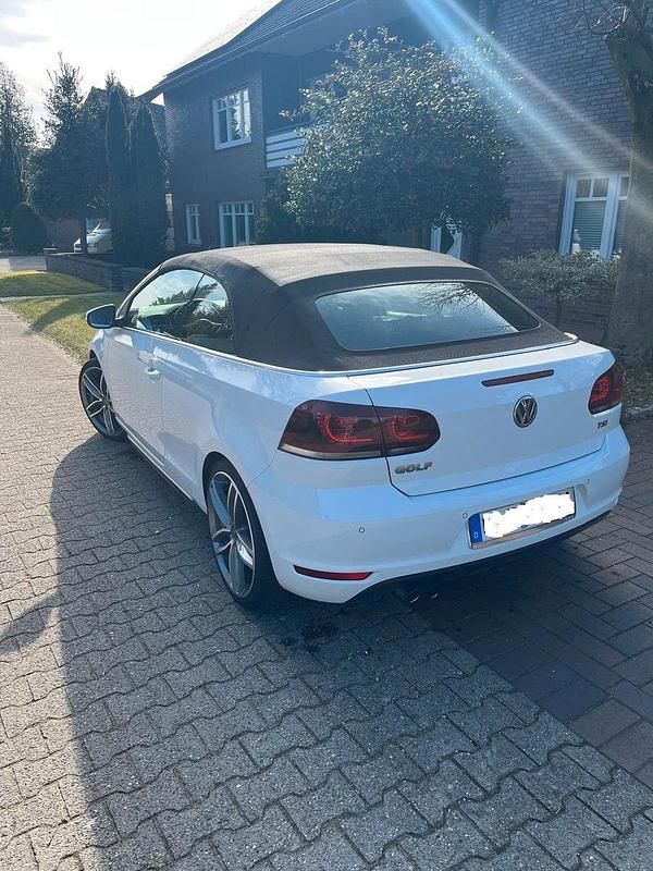 Gebraucht VW Golf Cabriolet Basis 160 PS (117 kW) 2012 Weiß Cabrio