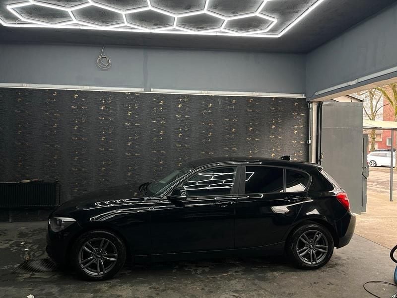 Gebraucht BMW 116 136 PS (100 kW) 2012 Schwarz Kleinwagen