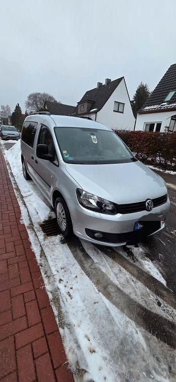 Gebraucht VW Caddy Maxi 102 PS (75 kW) 2010 Silber Van / Kleinbus