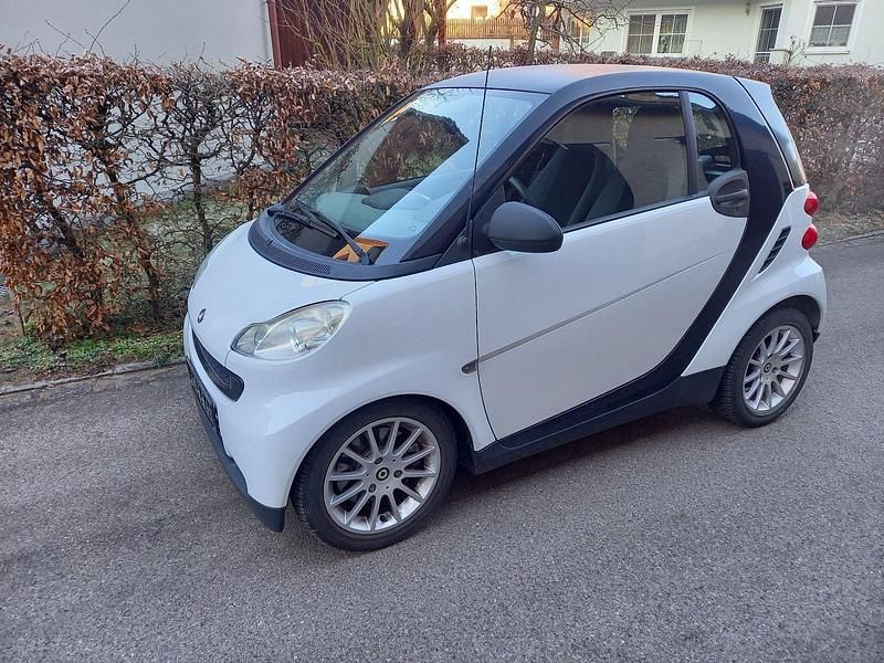 Gebraucht Smart ForTwo Coupé Pure 61 PS (44 kW) 2008 Weiß Coupé
