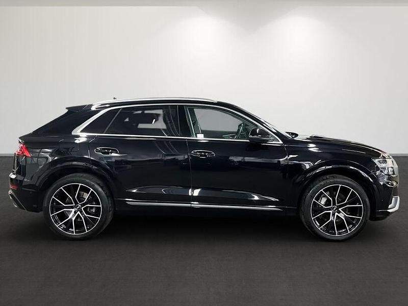 Gebraucht Audi Q8 Ambiente 286 PS (210 kW) 2019 Orcaschwarz metallic SUV
