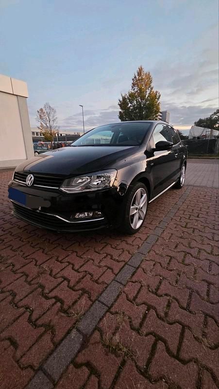 Schwarz Gebraucht 2015 VW Polo Comfortline Kleinwagen | 9.800 € (Etwas zu teuer) - Bild 1/4
