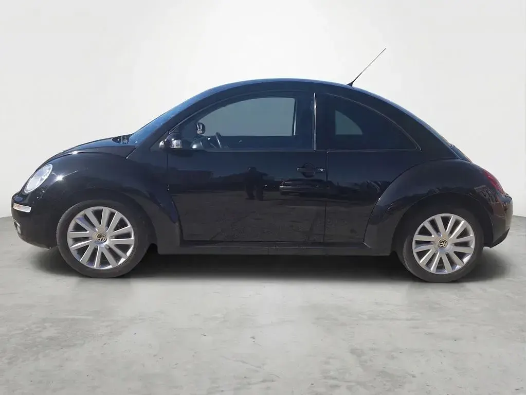 Gebraucht VW New Beetle S 102 PS (75 kW) 2010 Deep black perleffekt Kleinwagen