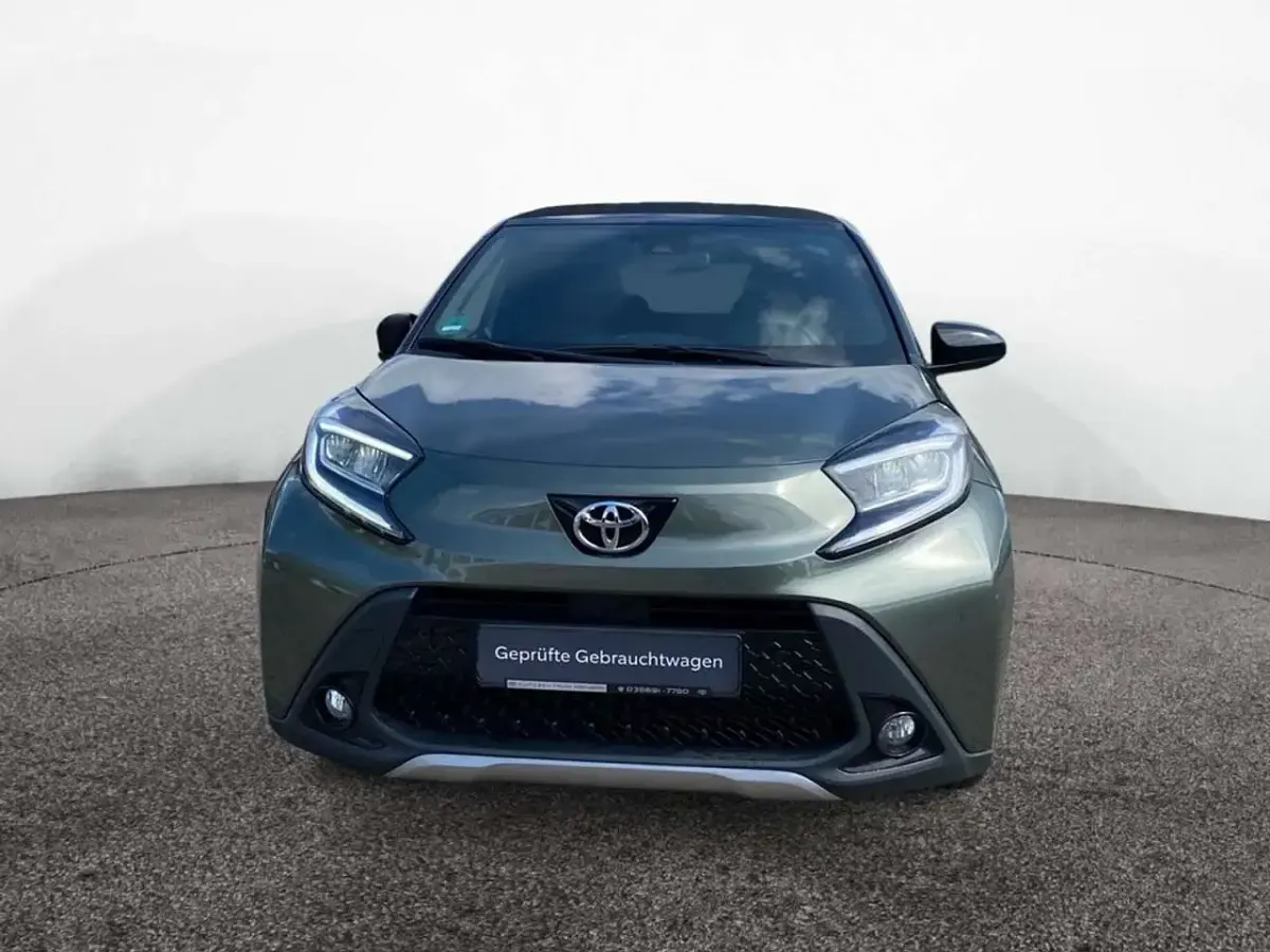 Gebraucht Toyota Aygo X X-plore 72 PS (52 kW) 2022 Grün SUV