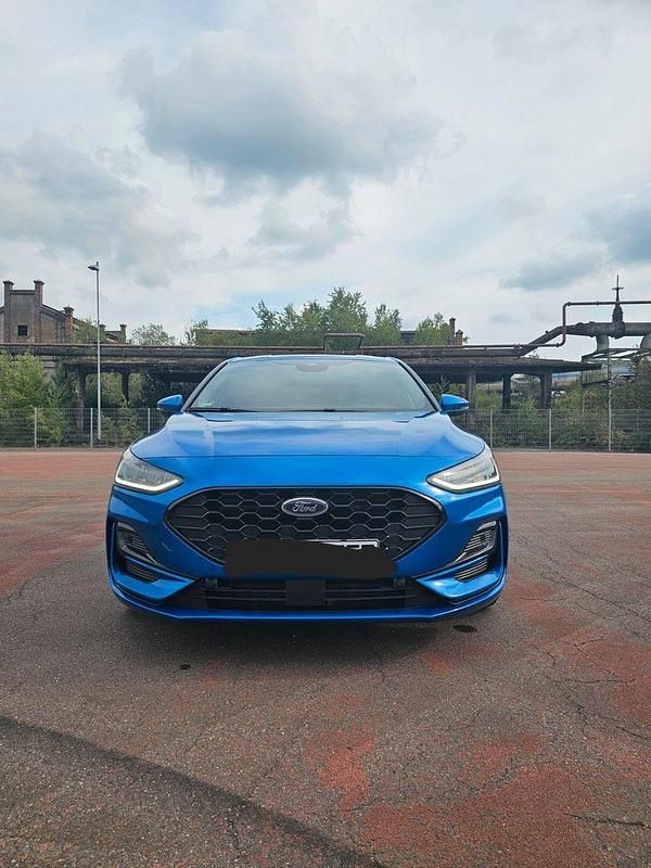 Gebraucht Ford Focus ST-Line 155 PS (114 kW) 2024 Blau Limousine