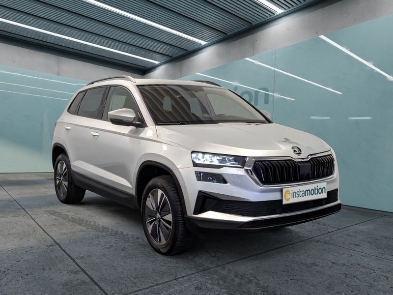 Silber Gebraucht 2023 Skoda Karoq Tour SUV | 32.940 € (Guter Preis) - Bild 1/4