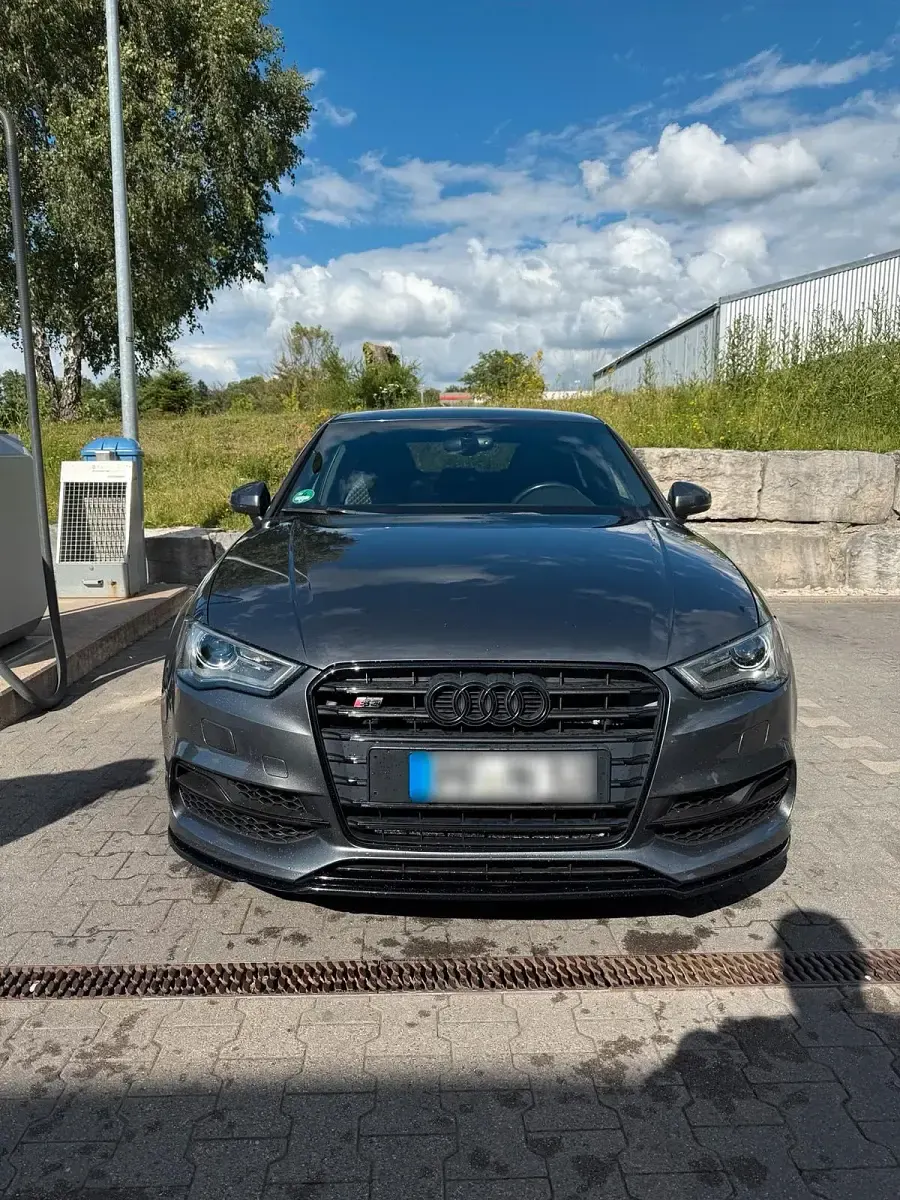 Gebraucht Audi S3 Design 300 PS (220 kW) 2015 Grau Limousine