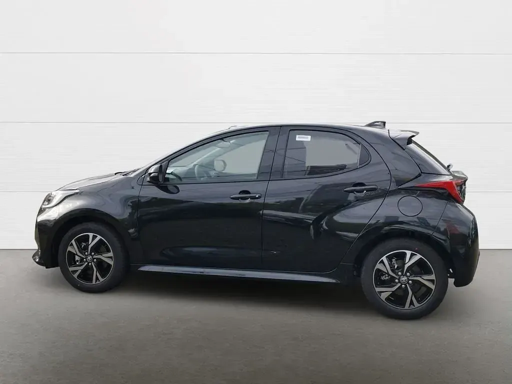 Gebraucht Toyota Yaris Comfort 116 PS (85 kW) 2025 Schwarz Kleinwagen