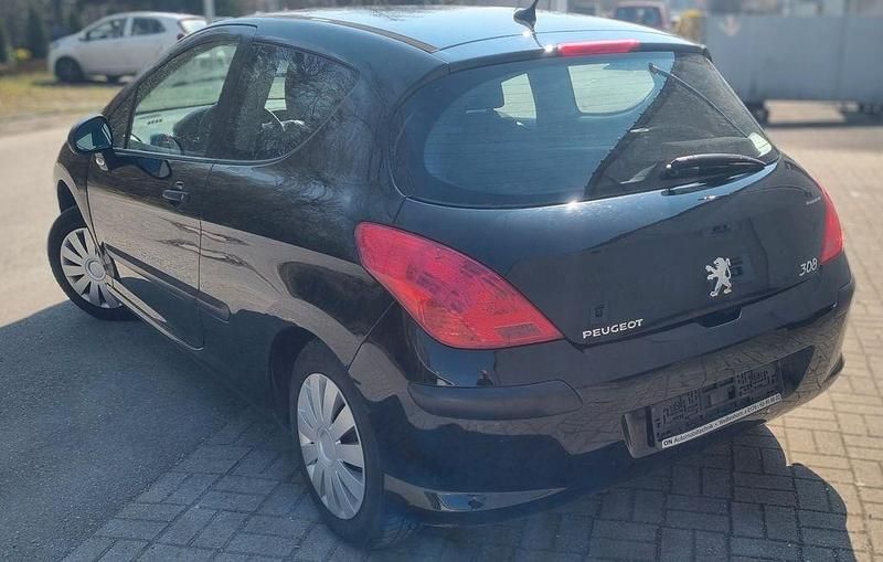 Gebraucht Peugeot 308 Tendance 92 PS (67 kW) 2010 Schwarz Limousine