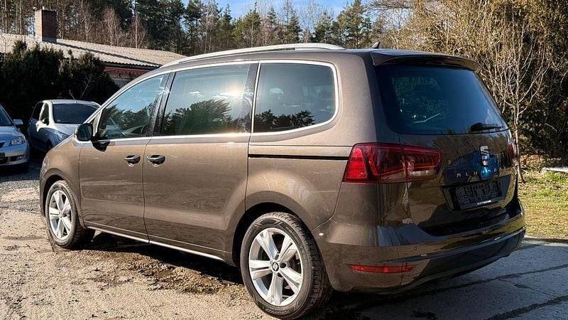 Gebraucht Seat Alhambra XCELLENCE 177 PS (130 kW) 2019 Braun Van / Kleinbus