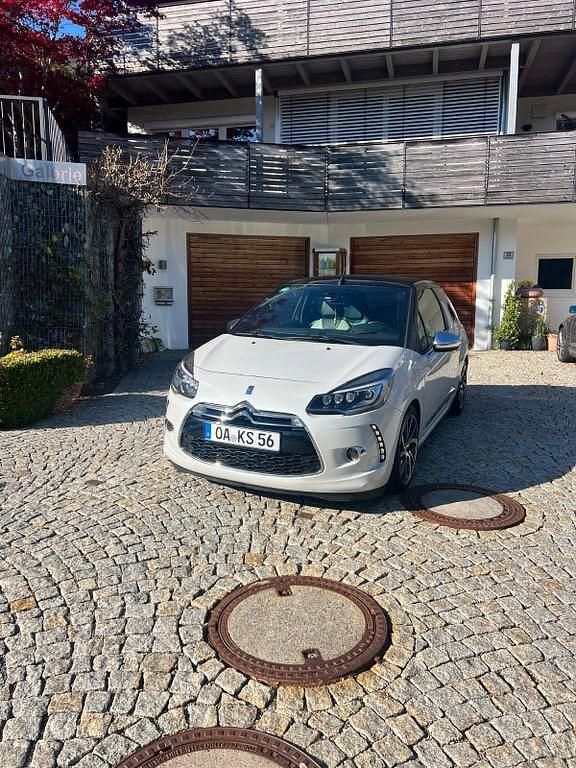 Weiß Gebraucht 2014 DS Automobiles DS3 Sport Chic Cabrio | 9.500 € - Bild 1/4