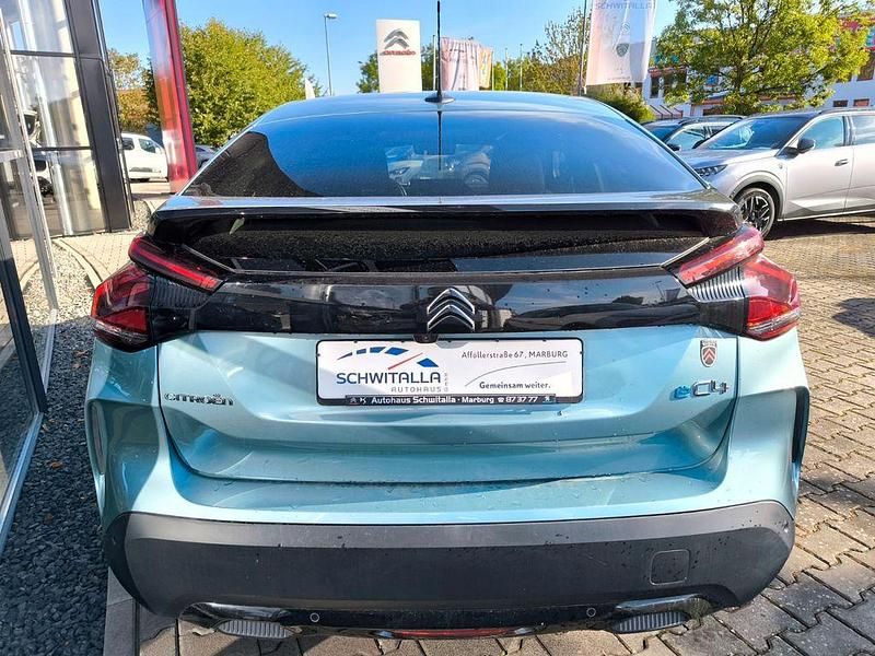 Używany Citroën e-C4 Shine 100 kW (136 KM) 2021 Niebieski Sedan/Limuzyna