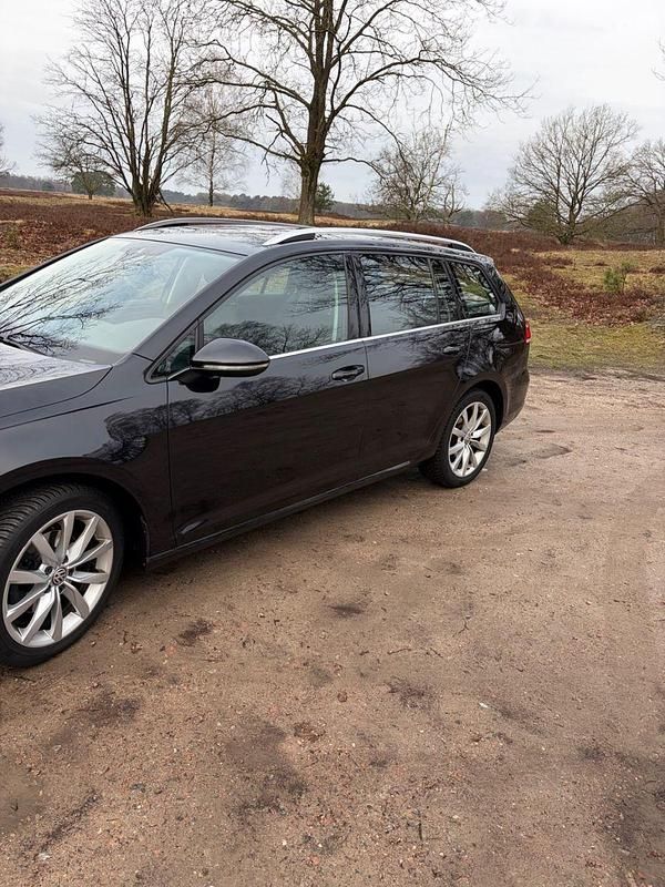 Gebraucht VW Golf VII Highline 150 PS (110 kW) 2019 Schwarz Kombi