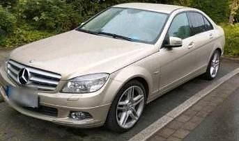 Andere farben Gebraucht 2010 Mercedes C350 Limousine | 10.000 € (Fairer Preis) - Bild 1/4