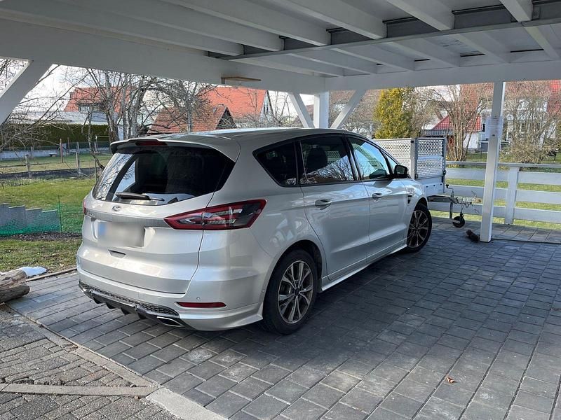Gebraucht Ford S-MAX ST 190 PS (139 kW) 2019 Silber Van / Kleinbus