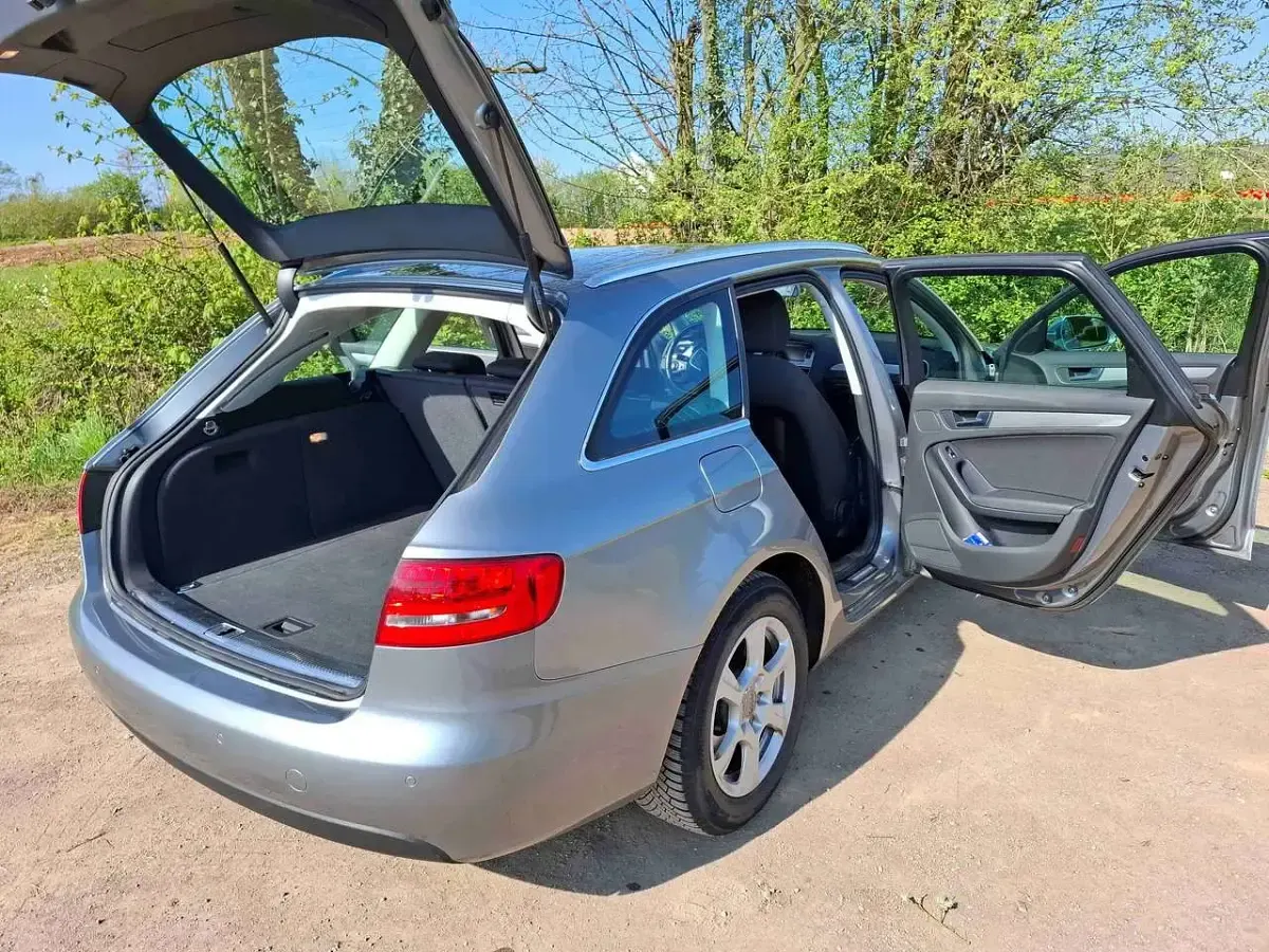 Używany Audi A4 Attraction 160 KM (117 kW) 2010 Kombi