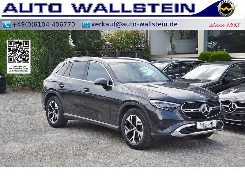 Grau Gebraucht 2024 Mercedes GLC200 Advanced Plus SUV | 48.480 € (Superpreis) - Bild 1/4