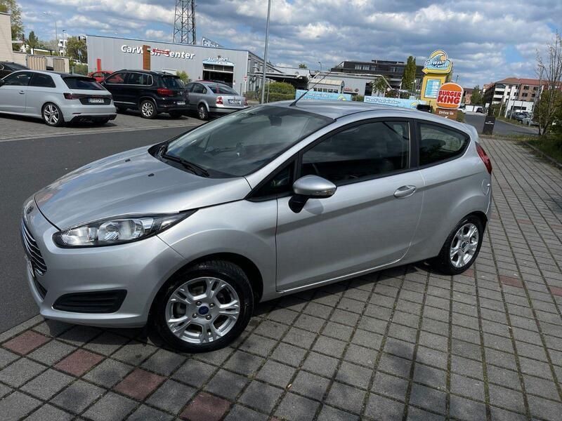 Silber Gebraucht 2013 Ford Fiesta SYNC Edition Kleinwagen | 6.600 € (Fairer Preis) - Bild 1/4