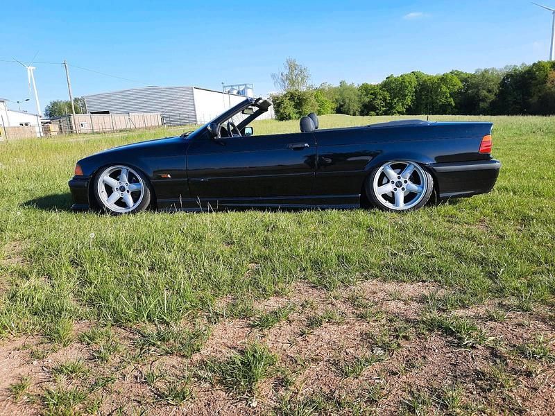 Gebraucht BMW 328 Cabriolet 193 PS (141 kW) 1996 Schwarz Cabrio