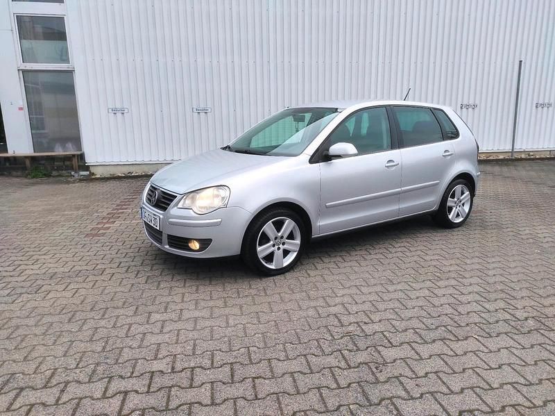 Silber Gebraucht 2009 VW Polo Kleinwagen | 3.250 € (Fairer Preis) - Bild 1/4