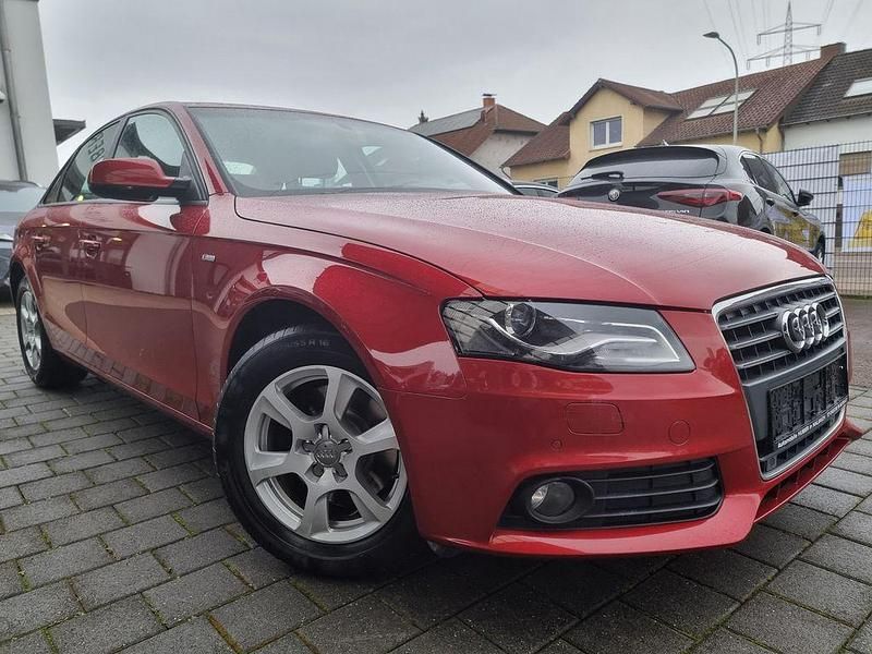 Second-hand Audi A4 143 CP (105 kW) 2011 Roșu Berlinǎ