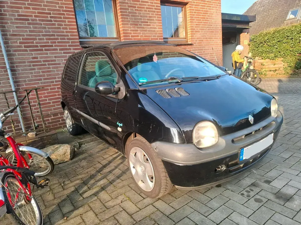 Używany Renault Twingo 58 KM (42 kW) 2005 Czarny Hatchback