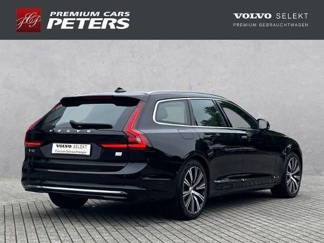 Gebraucht Volvo V90 Inscription 392 PS (288 kW) 2022 Onyx black / metallic Kombi