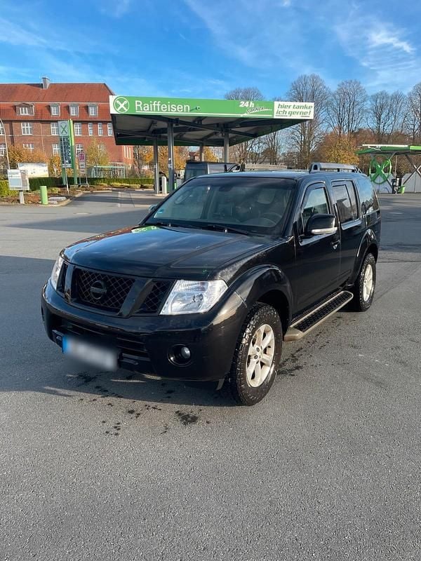 Schwarz Gebraucht 2013 Nissan Pathfinder SUV | 8.749 € (Fairer Preis) - Bild 1/4