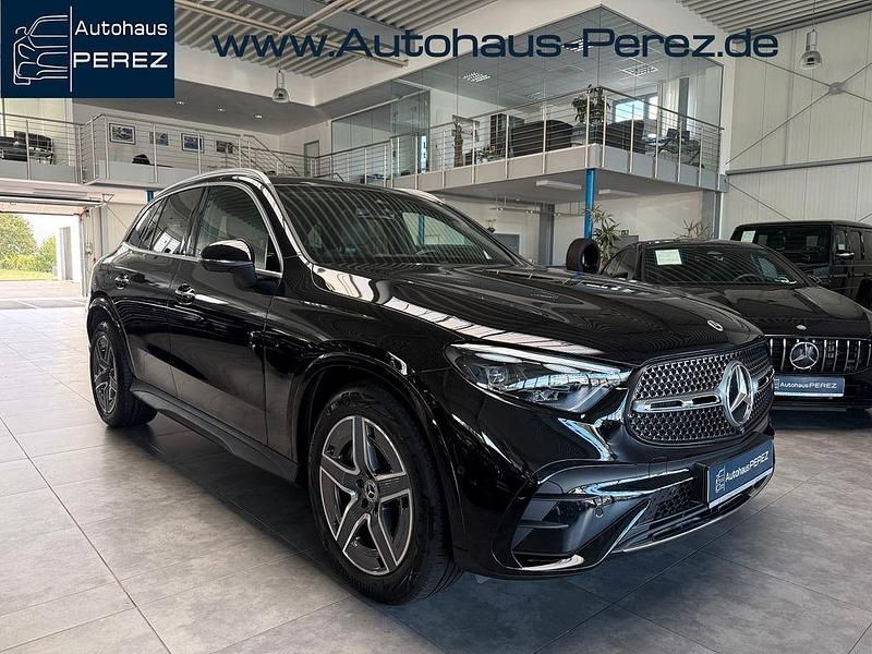 Schwarz Gebraucht 2024 Mercedes GLC300 Premium SUV | 62.989 € (Etwas zu teuer) - Bild 1/4