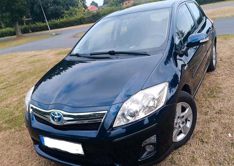 Gebraucht Toyota Auris Hybrid 105 PS (77 kW) 2010 Blau Kleinwagen