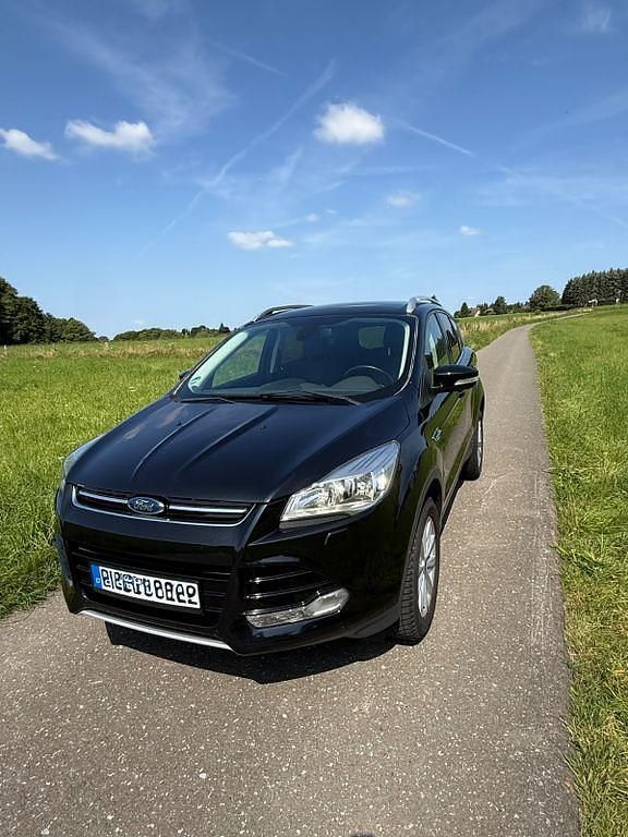 Schwarz Gebraucht 2014 Ford Kuga Individual SUV | 12.500 € (Etwas zu teuer) - Bild 1/4