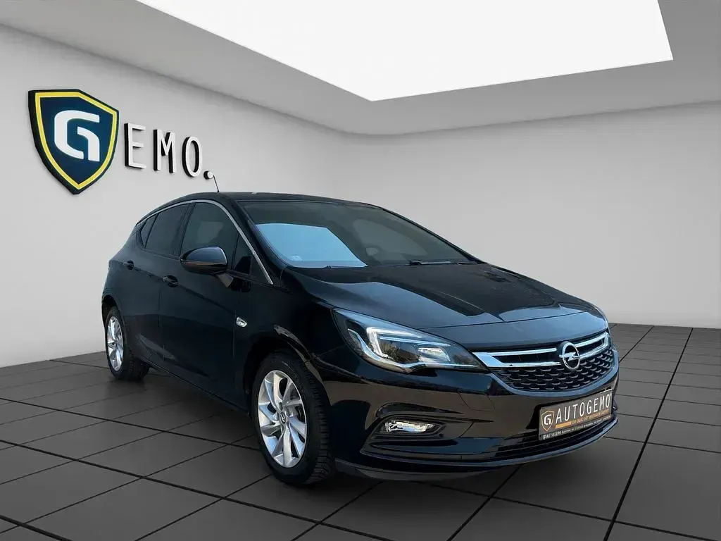 Gebraucht Opel Astra Innovation 125 PS (91 kW) 2019 Schwarz Limousine