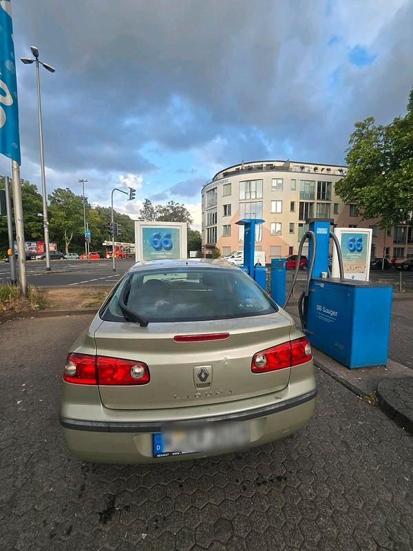 Gebraucht Renault Laguna II 99 PS (72 kW) 2005 Braun Limousine