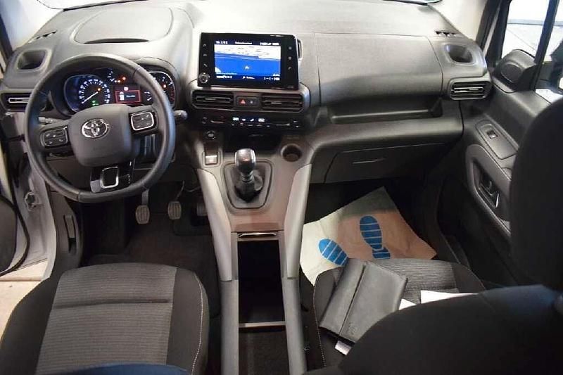 Gebraucht Toyota Proace Verso City 110 PS (80 kW) 2024 Weiß Kombi