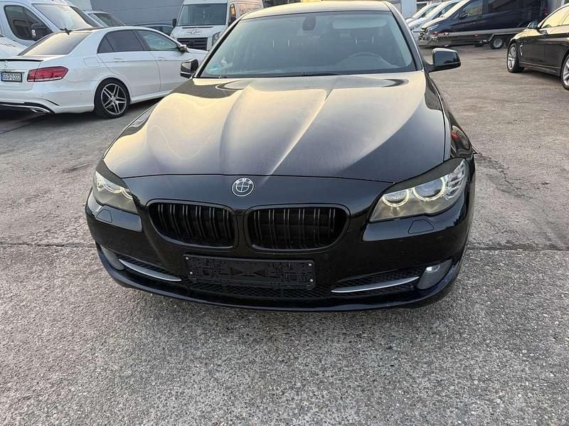 Gebraucht BMW 520 184 PS (135 kW) 2011 Schwarz ii Limousine
