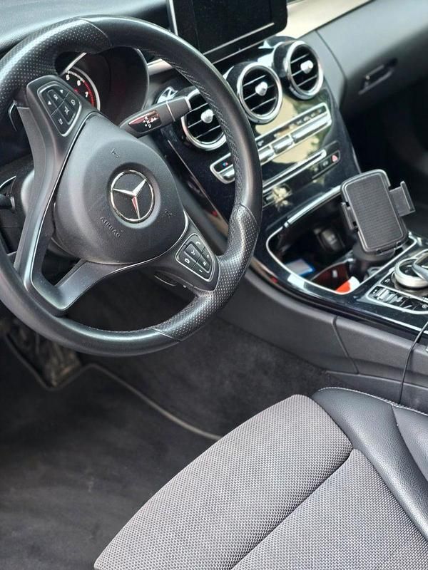 Gebraucht Mercedes C200 184 PS (135 kW) 2018 Grau Kombi