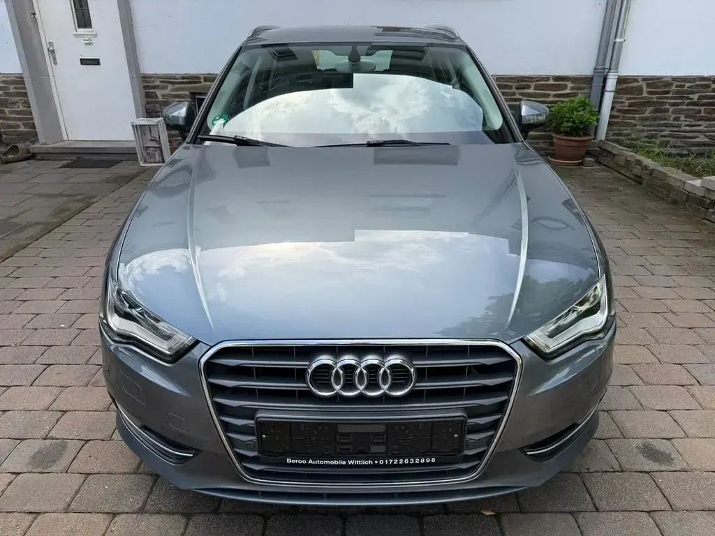 Gebraucht Audi A3 Ambiente 125 PS (91 kW) 2014 Grau Limousine