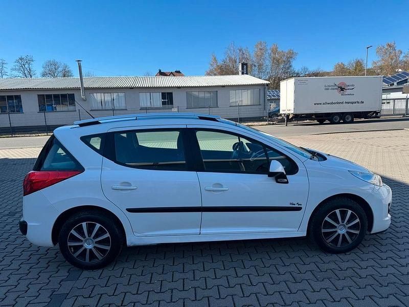 Gebraucht Peugeot 207 Tendance 95 PS (69 kW) 2011 Weiß Kombi